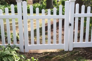 ornamental fencing chain link fence wood fence vinyl fence elyria oh lorain medina